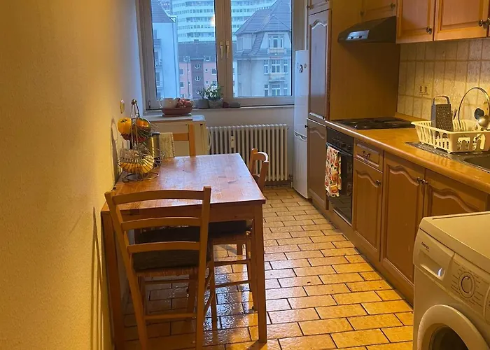 Ein In Wohngemeinschaft * Köln